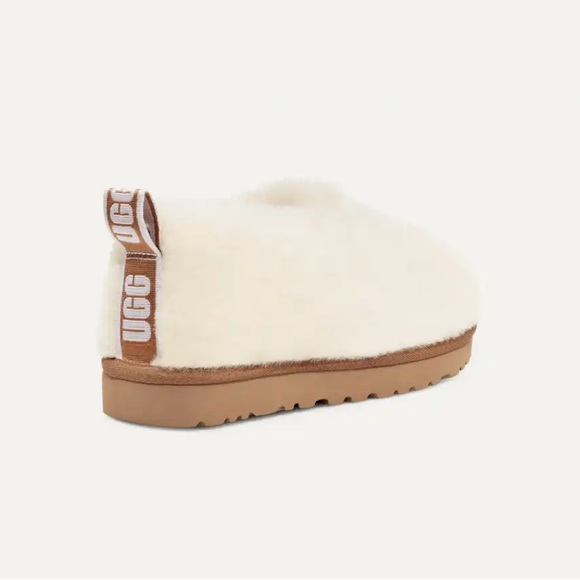 UGG Women's Natural Classic Cozy Shearling Bootie Size 6 NWOT - Picture 6 of 7